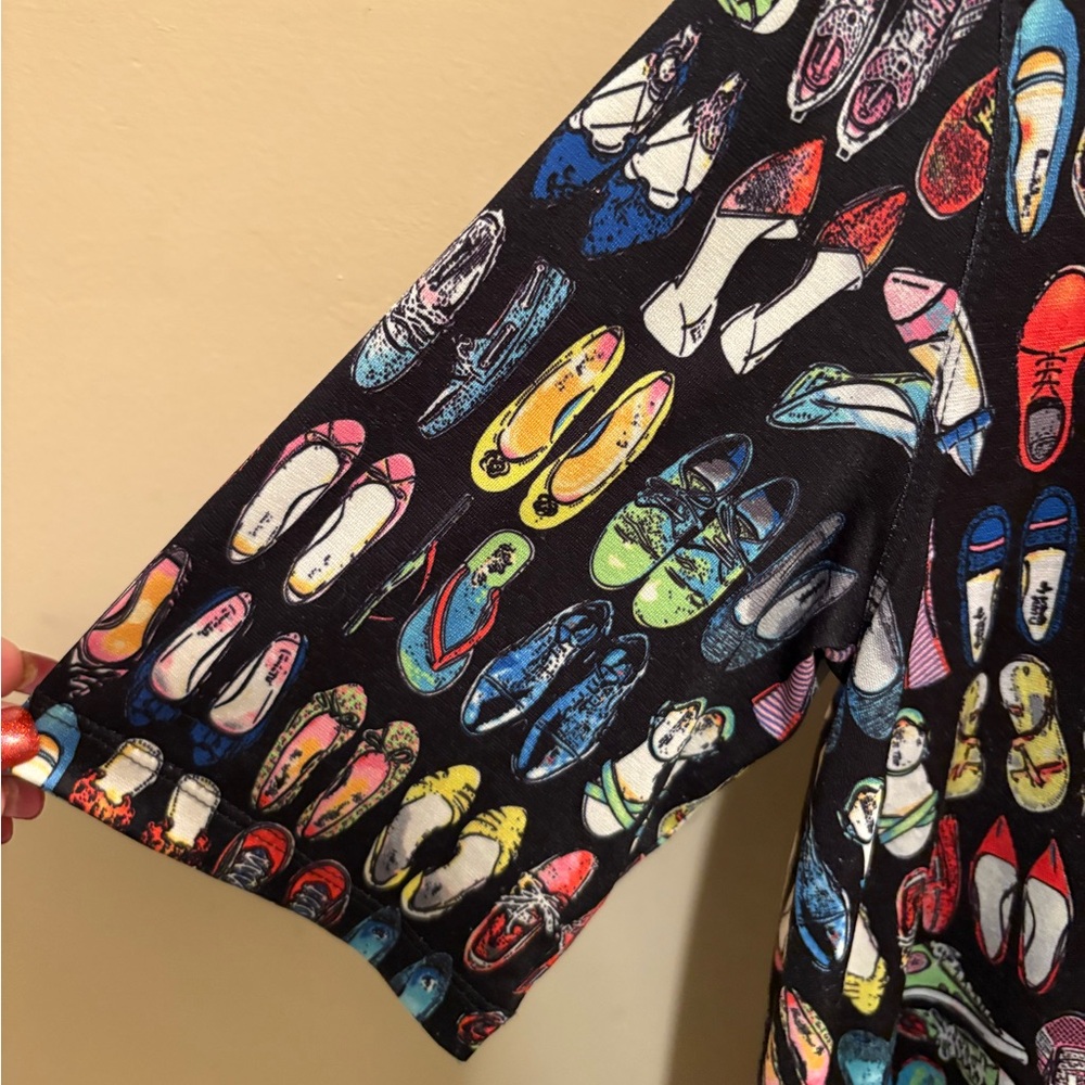 👠🩴👡🥿👠 Multiples Fancy Shoes Swing Tunic Top Women’s Medium - Picture 4 of 9